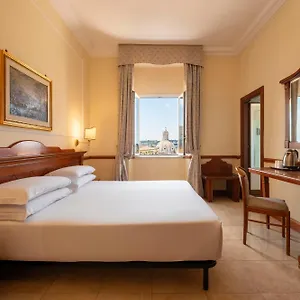 Hotell Hiberia, Rom